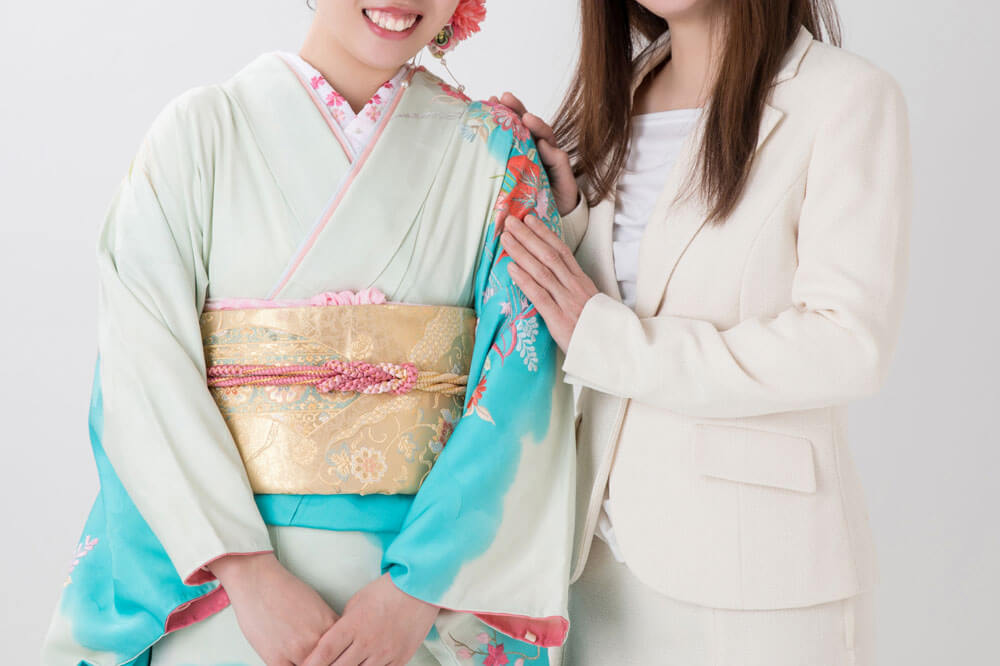 振袖姿で成人式